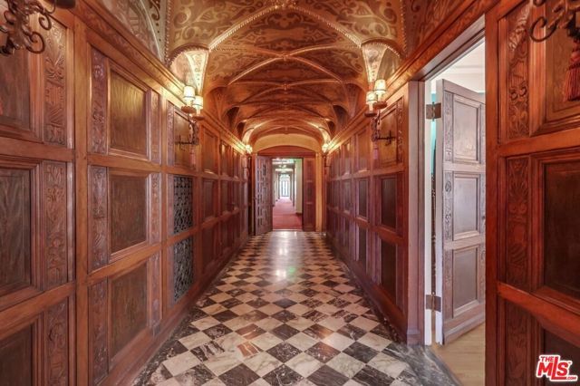 642 S Bronson Avenue 207, Los Angeles, CA 90010