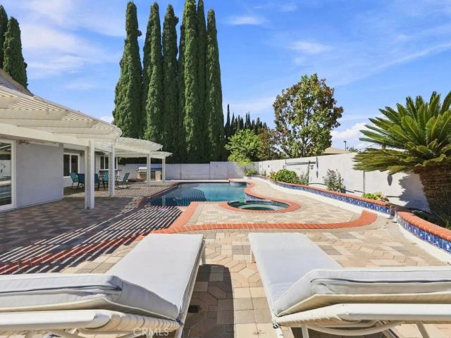 25321 Pike, Laguna Hills, CA 92653
