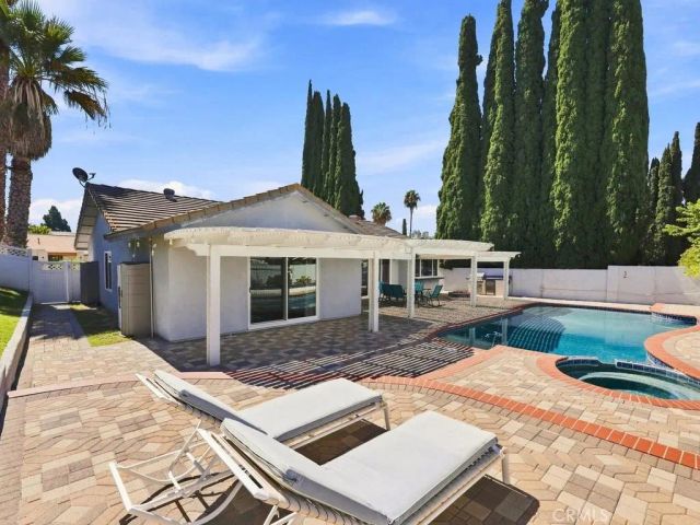 25321 Pike, Laguna Hills, CA 92653