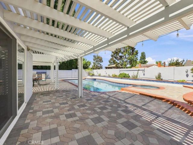 25321 Pike, Laguna Hills, CA 92653