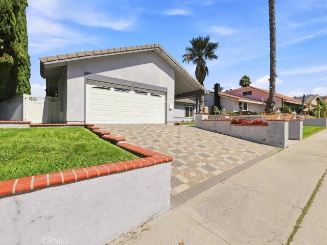 25321 Pike, Laguna Hills, CA 92653