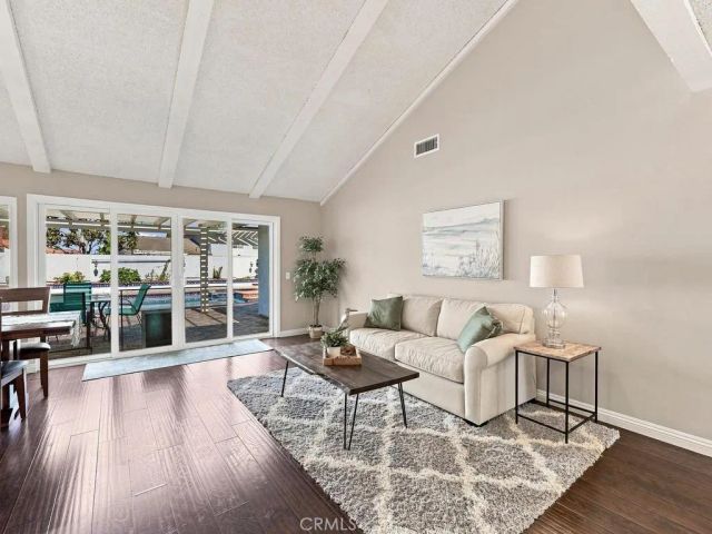 25321 Pike, Laguna Hills, CA 92653