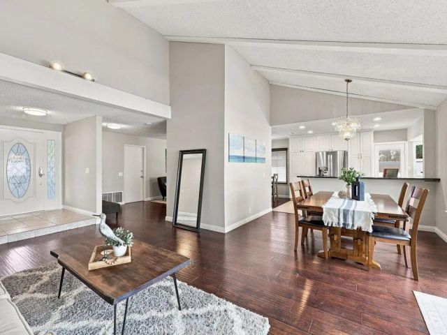 25321 Pike, Laguna Hills, CA 92653
