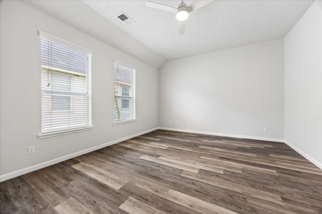 3328 Masters Point Drive, Houston, TX 77091