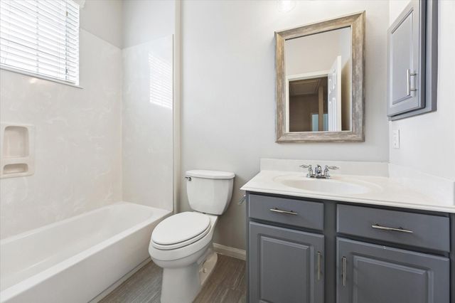 3328 Masters Point Drive, Houston, TX 77091