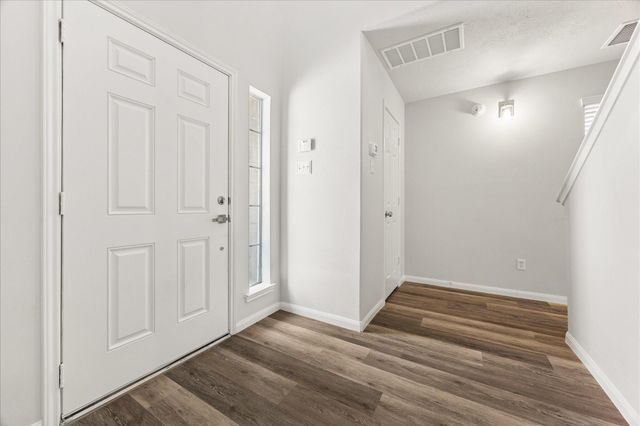 3328 Masters Point Drive, Houston, TX 77091