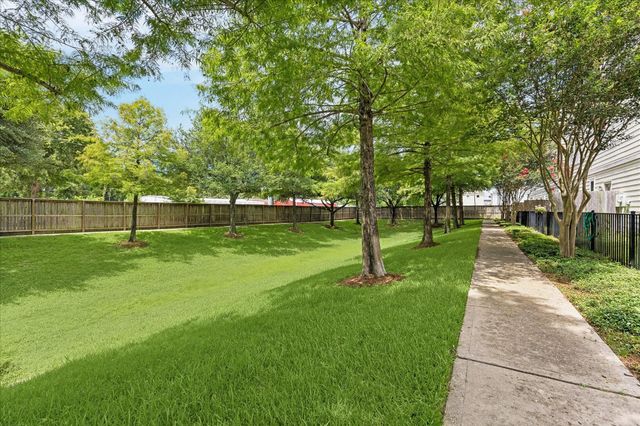 3328 Masters Point Drive, Houston, TX 77091