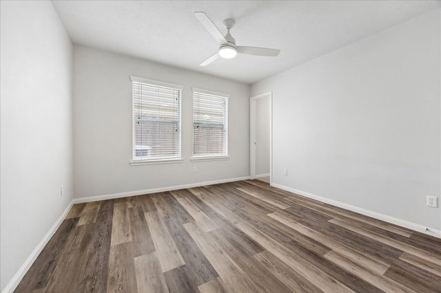 3328 Masters Point Drive, Houston, TX 77091