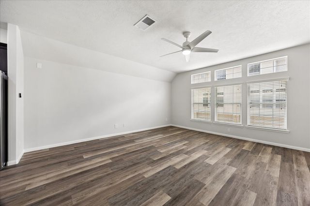 3328 Masters Point Drive, Houston, TX 77091