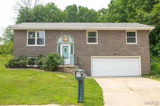 100 Kelly Drive, Hillsboro, MO 63028