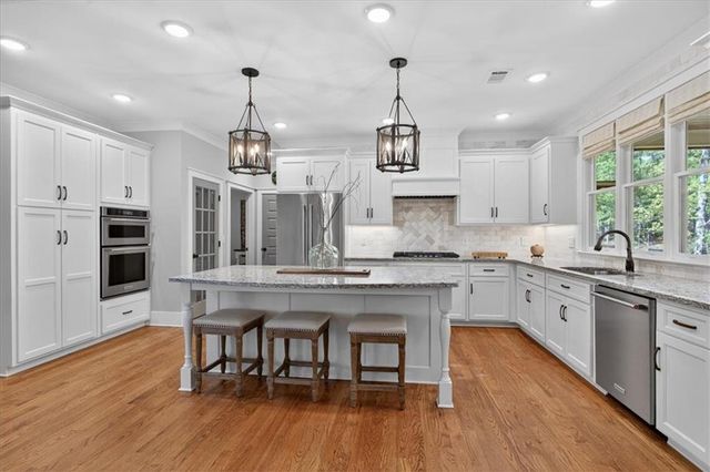 122 Brookfield Court SE, White, GA 30184