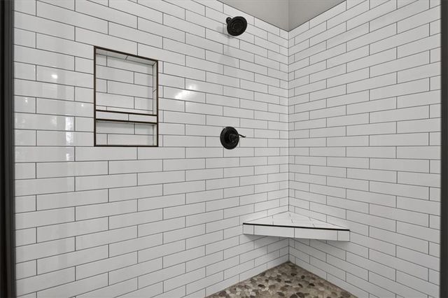 122 Brookfield Court SE, White, GA 30184