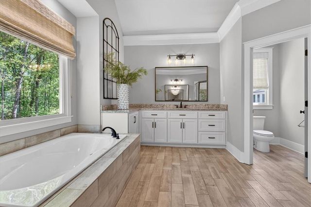 122 Brookfield Court SE, White, GA 30184