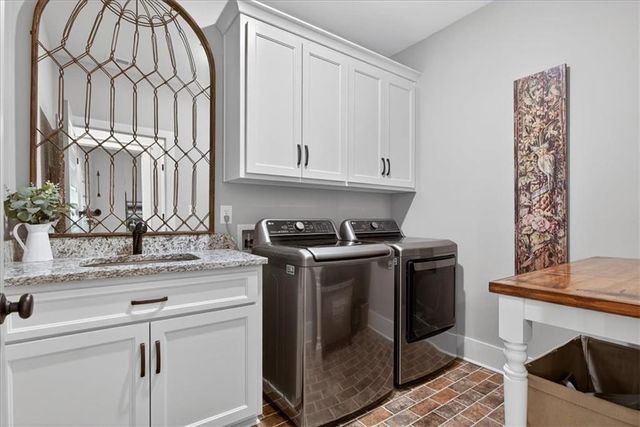 122 Brookfield Court SE, White, GA 30184