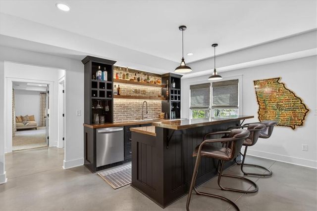 122 Brookfield Court SE, White, GA 30184