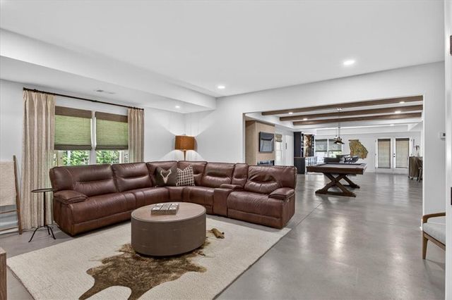 122 Brookfield Court SE, White, GA 30184