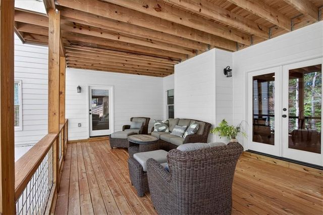 122 Brookfield Court SE, White, GA 30184