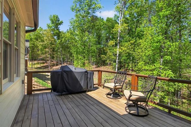 122 Brookfield Court SE, White, GA 30184