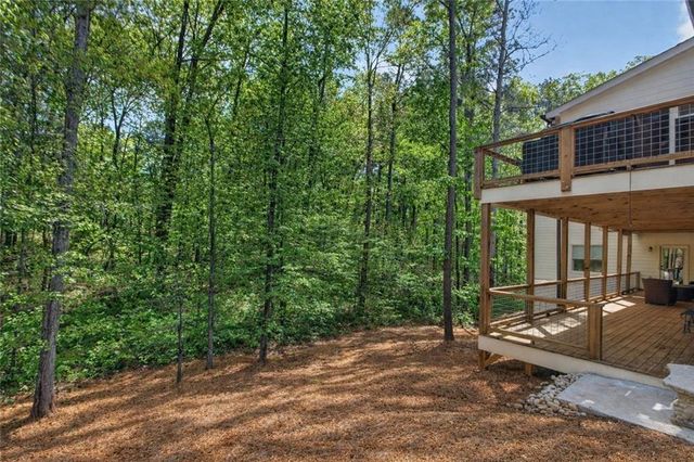 122 Brookfield Court SE, White, GA 30184