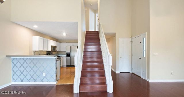 629 10TH Avenue S, Jacksonville Beach, FL 32250