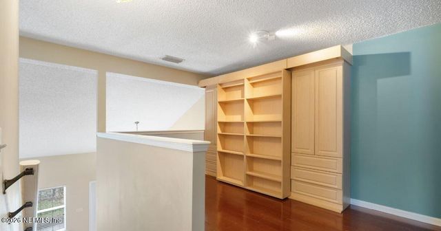 629 10TH Avenue S, Jacksonville Beach, FL 32250