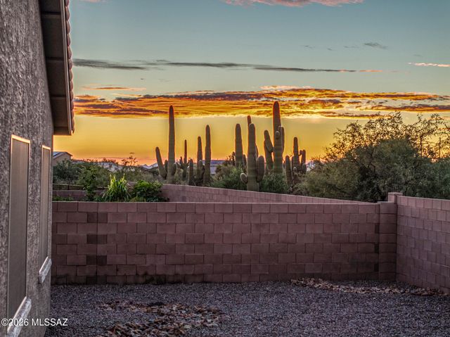 3040 W Chalfont Drive, Tucson, AZ 85742