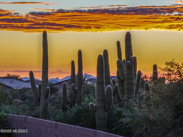 3040 W Chalfont Drive, Tucson, AZ 85742