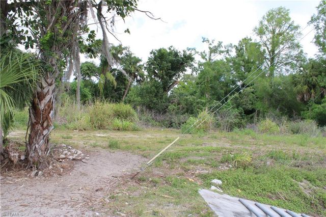 2643 Pine Island RD NE, Cape Coral, FL 33909