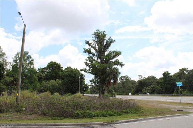 2643 Pine Island RD NE, Cape Coral, FL 33909