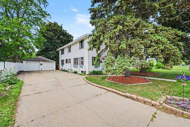 4540 2nd Street NE, Fridley, MN 55421
