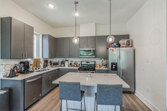 5816 Sutherlin RD 15, Austin, TX 78723