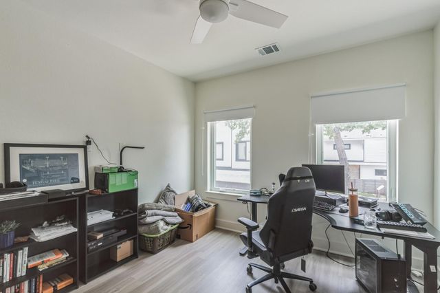 5816 Sutherlin RD 15, Austin, TX 78723