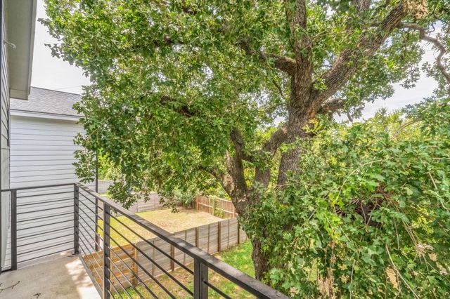 5816 Sutherlin RD 15, Austin, TX 78723