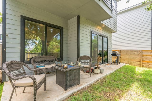 5816 Sutherlin RD 15, Austin, TX 78723