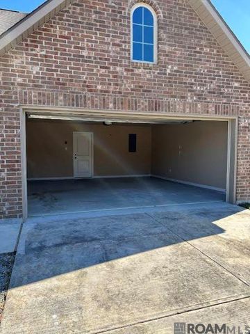 23204 Mango Dr, Denham Springs, LA 70726
