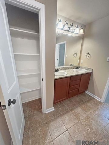 23204 Mango Dr, Denham Springs, LA 70726