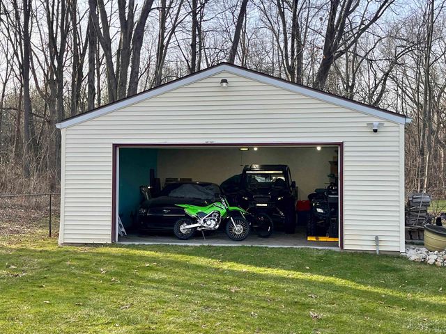 58205 Wayne Lane, South Bend, IN 46619