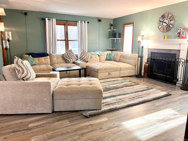 58205 Wayne Lane, South Bend, IN 46619