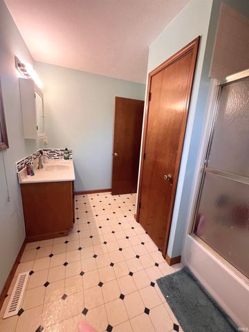 58205 Wayne Lane, South Bend, IN 46619