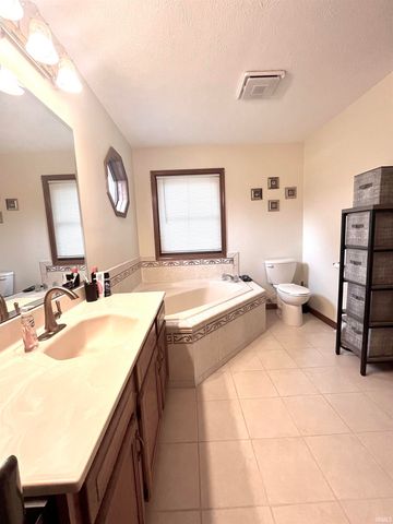 58205 Wayne Lane, South Bend, IN 46619