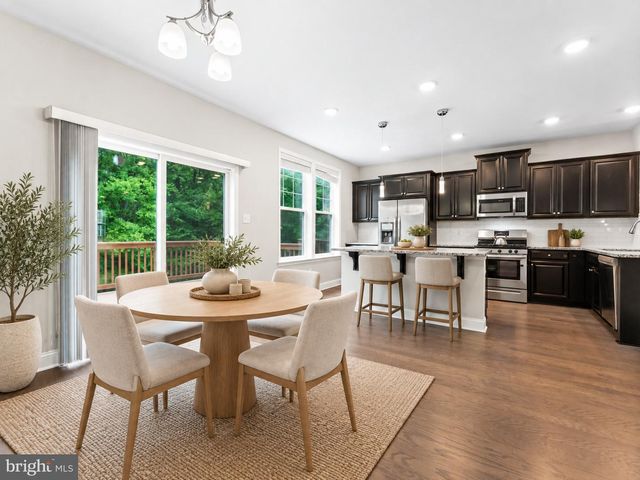 33 SULLIVAN WAY, Marlton, NJ 08053