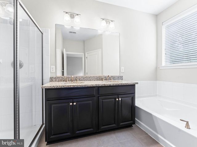33 SULLIVAN WAY, Marlton, NJ 08053