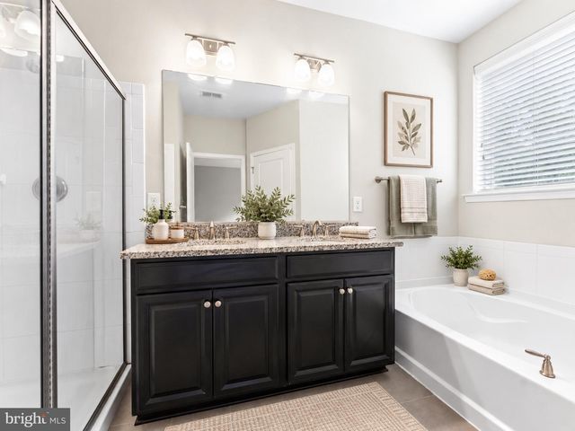 33 SULLIVAN WAY, Marlton, NJ 08053
