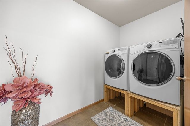 369 Raleigh Lane, Marion, IA 52302