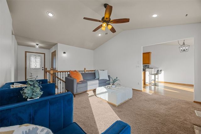 369 Raleigh Lane, Marion, IA 52302