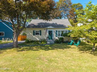 2217 Alton Street, Niskayuna, NY 12309