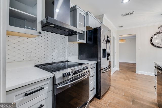 6 Jasmine Court, Savannah, GA 31406