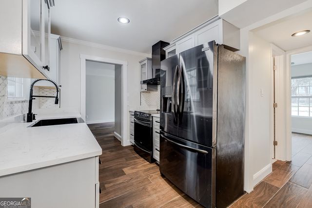 6 Jasmine Court, Savannah, GA 31406