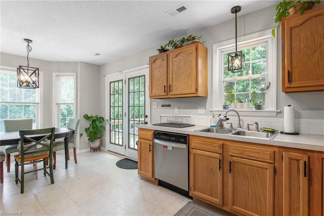 247 Twin Hill Road, Clemmons, NC 27012
