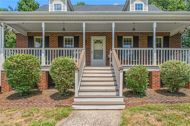 247 Twin Hill Road, Clemmons, NC 27012
